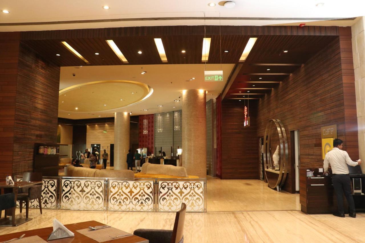 Holiday Inn Chandigarh Panchkula, An Ihg Hotel Luaran gambar Lobby