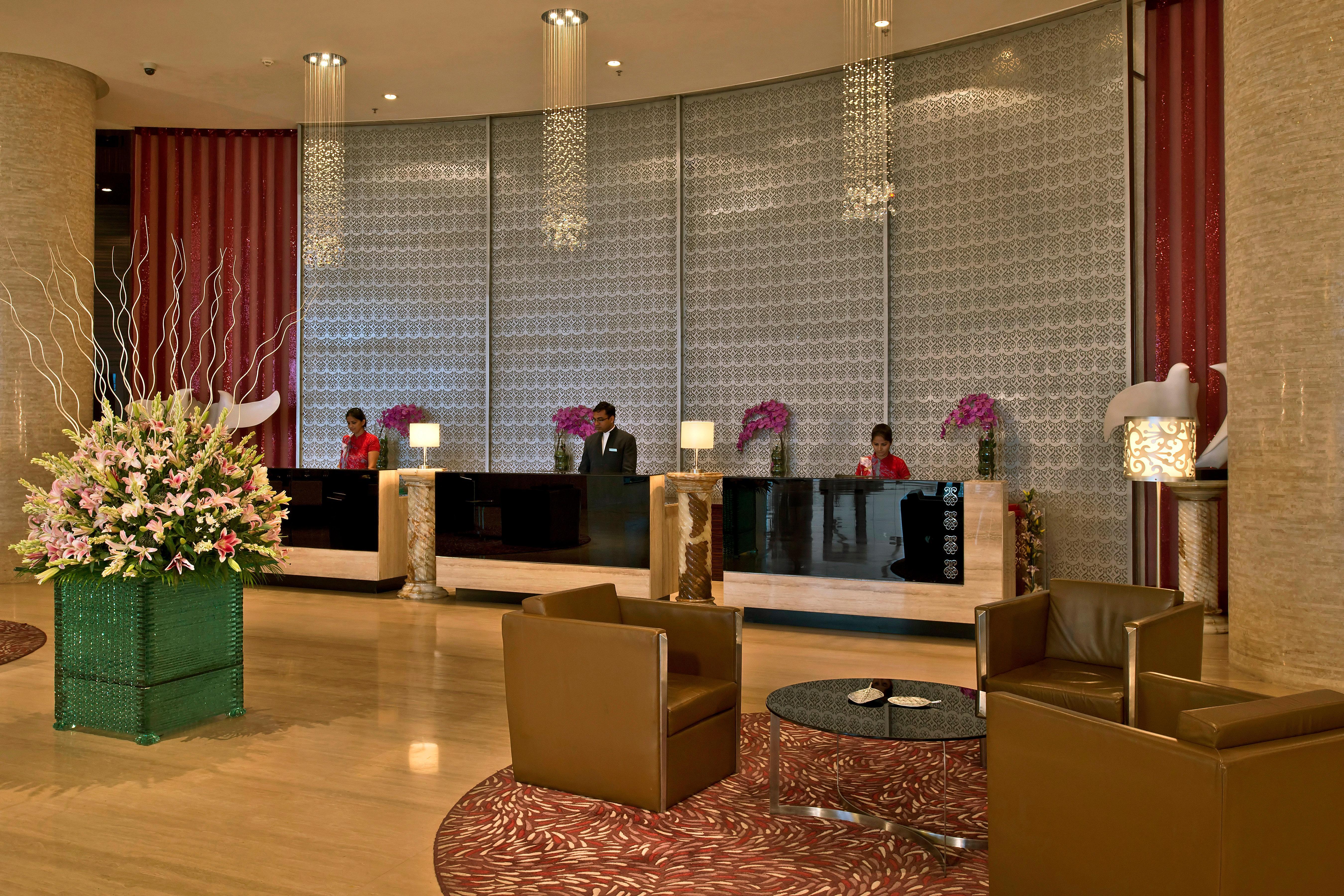 Holiday Inn Chandigarh Panchkula, An Ihg Hotel Luaran gambar The lobby of the hotel